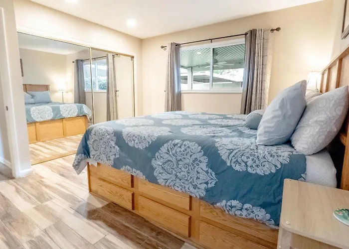 Holiday home 2 Bedroom With Community Pool And Parking *