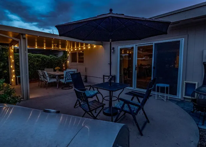 2 Bedroom With Community Pool And Parking Scottsdale